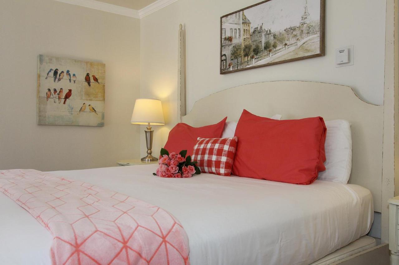 Lamp Lighter Inn And Sunset Suites Carmel-by-the-Sea Exterior photo
